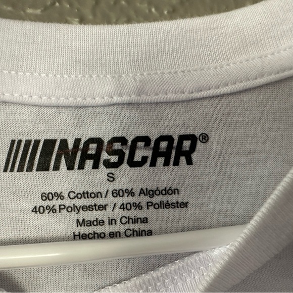 “Unisex White NASCAR Racing Car T-Shirt Size Small Short-Sleeved” Motor Sports - Picture 4 of 6